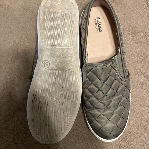 Mossimo army green slip on sneakers - Picture 2 of 2